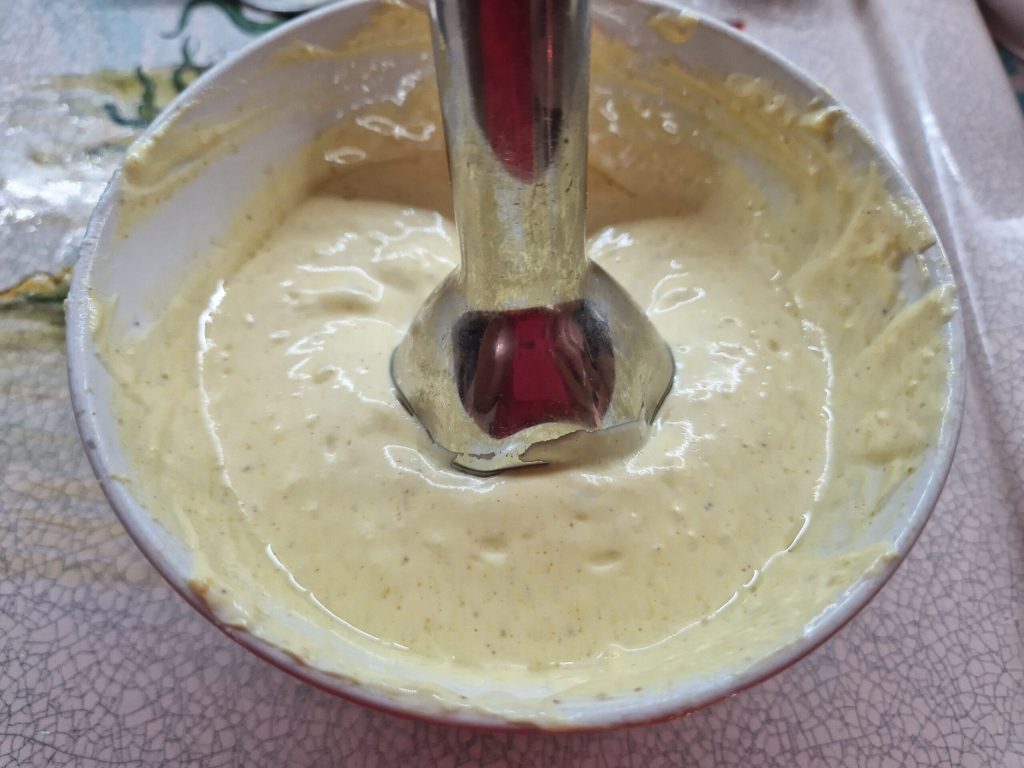 Die diätetische Mayonnaise mit Joghurt