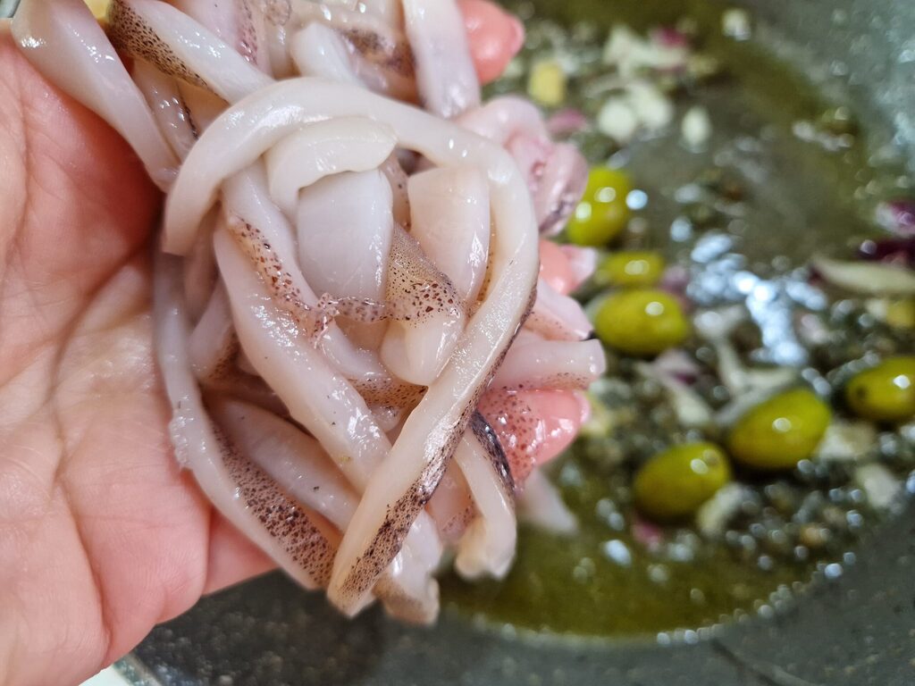 Spaghetti mit Kalmaren und Endivie