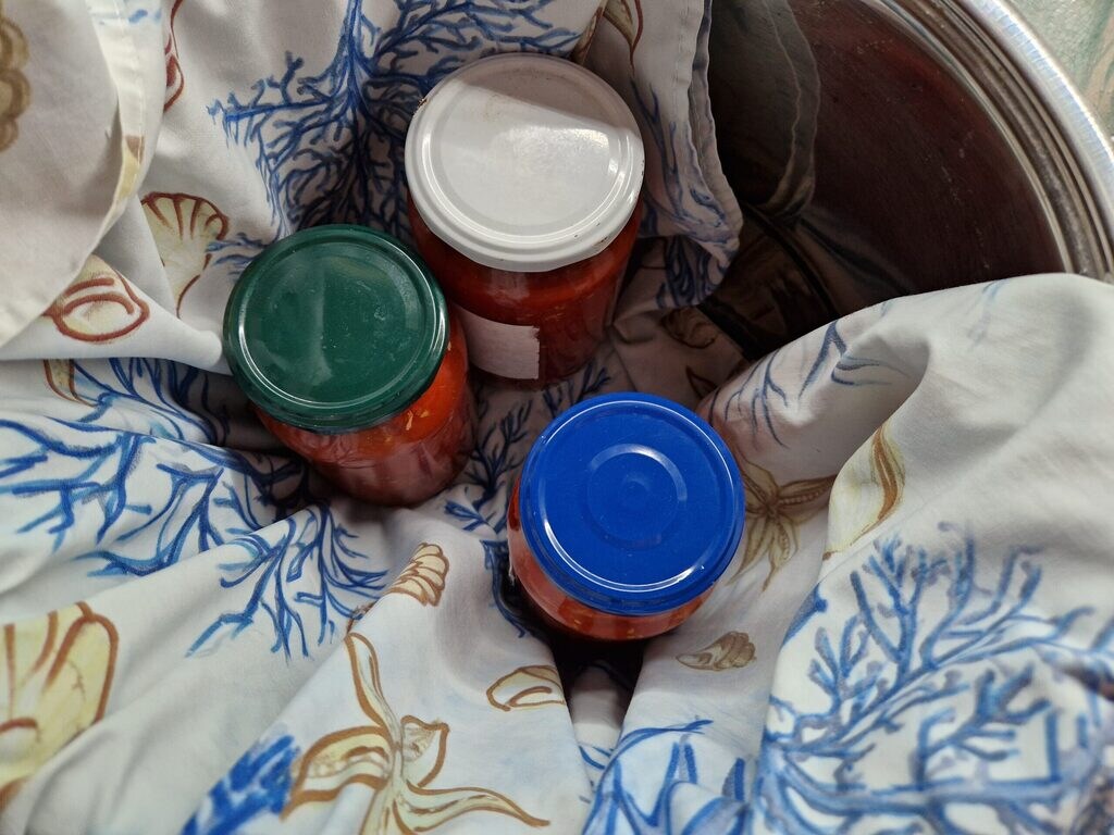 Fertige Tomatensauce