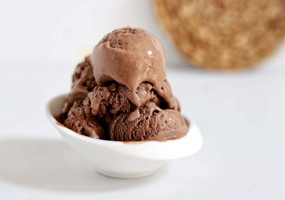 HANDGEMACHTES SCHOKO-EIS