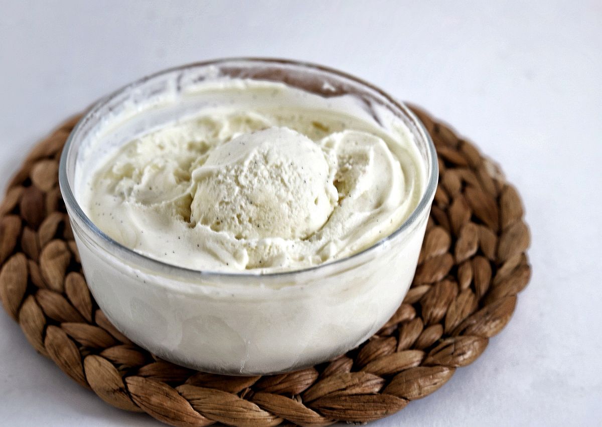 MANDEL-MILCH-EIS