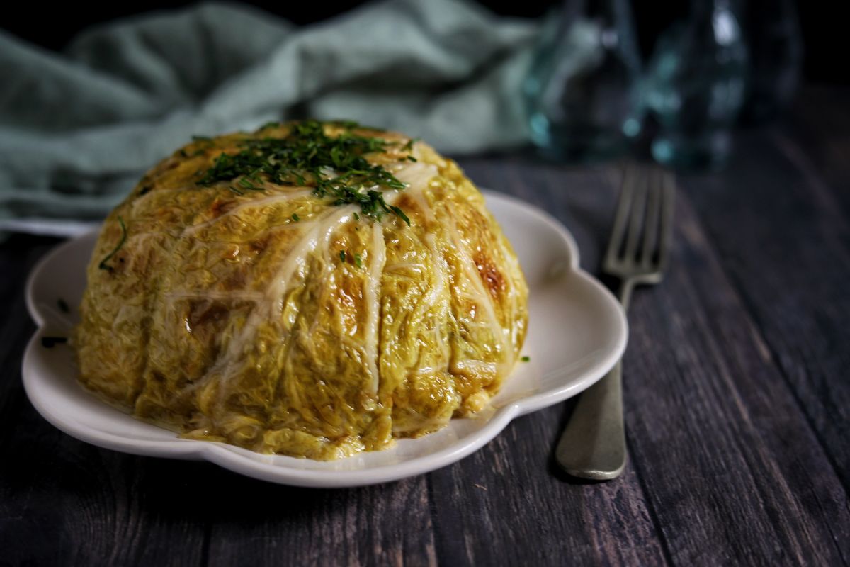 WIRSINGKUPPEL MIT KARTOFFELN UND WÜRSTCHEN