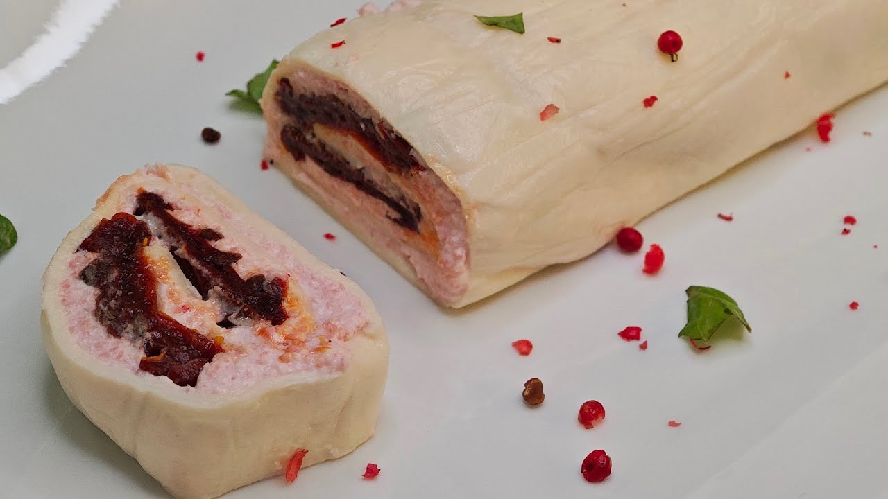 Mozzarella-Rolle mit Kochschinken und Eingelegten Kirschtomaten