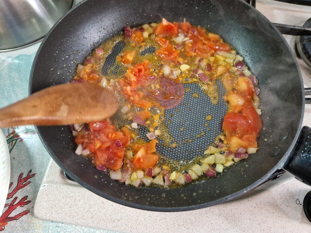 Wie man Radieschenblätter wiederverwendet