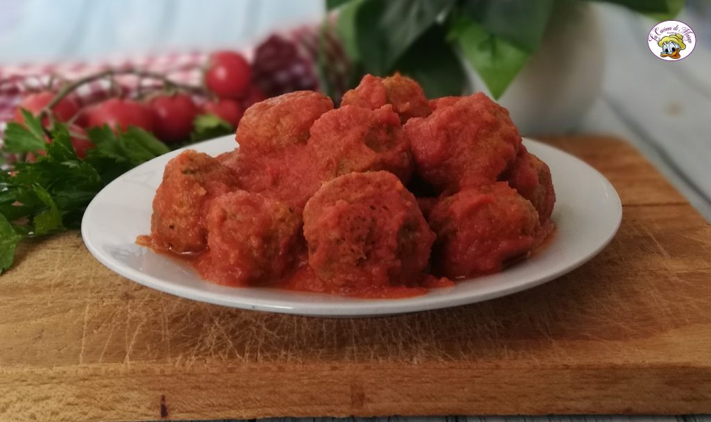 LINSENBÄLLCHEN in TOMATENSOSSE