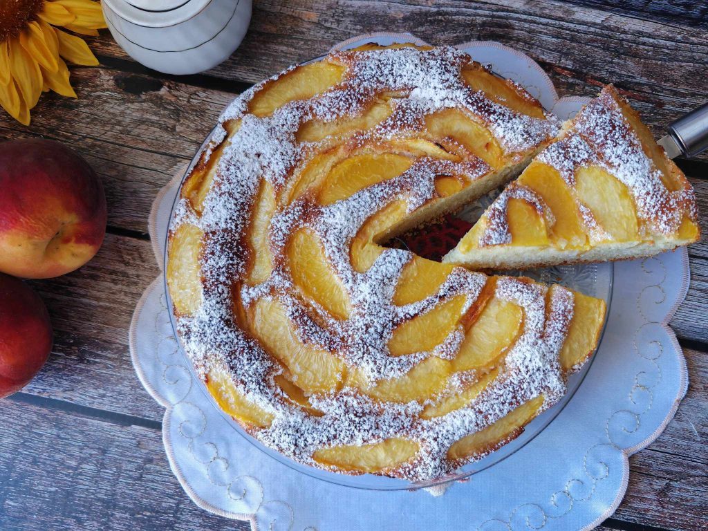 Weicher Pfirsichkuchen