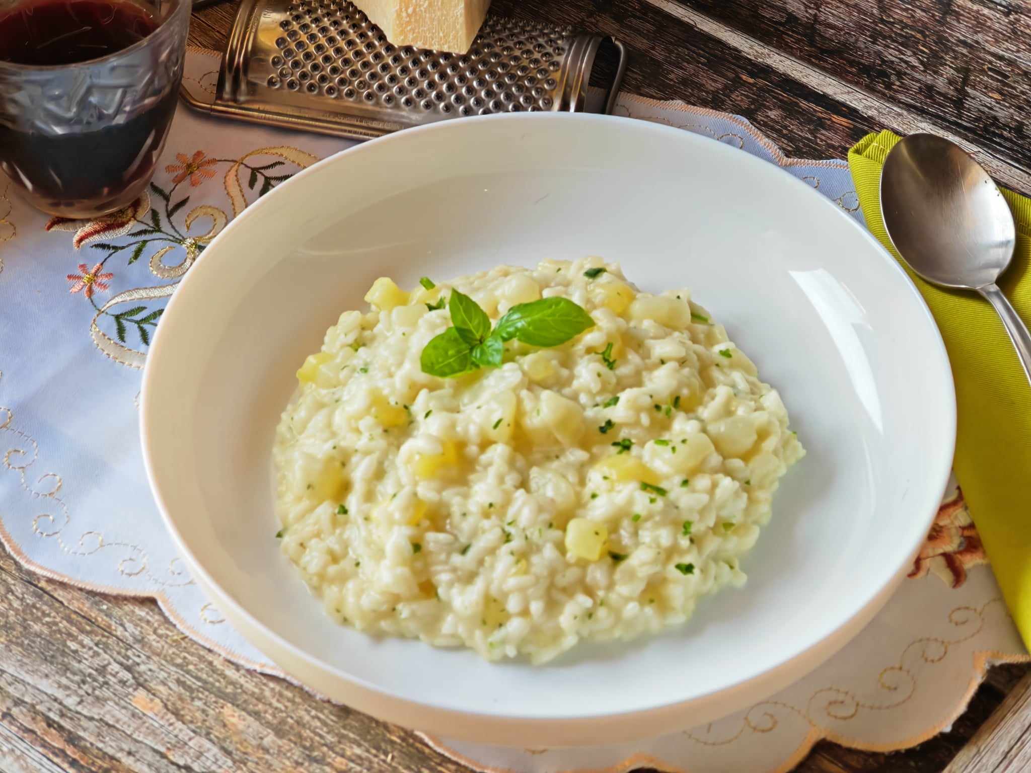 Reis mit Kartoffeln und Provola