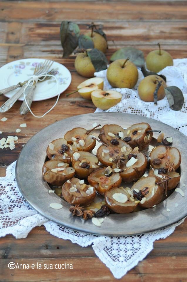 Gebackene Nashi-Birnen mit Trockenfrüchten