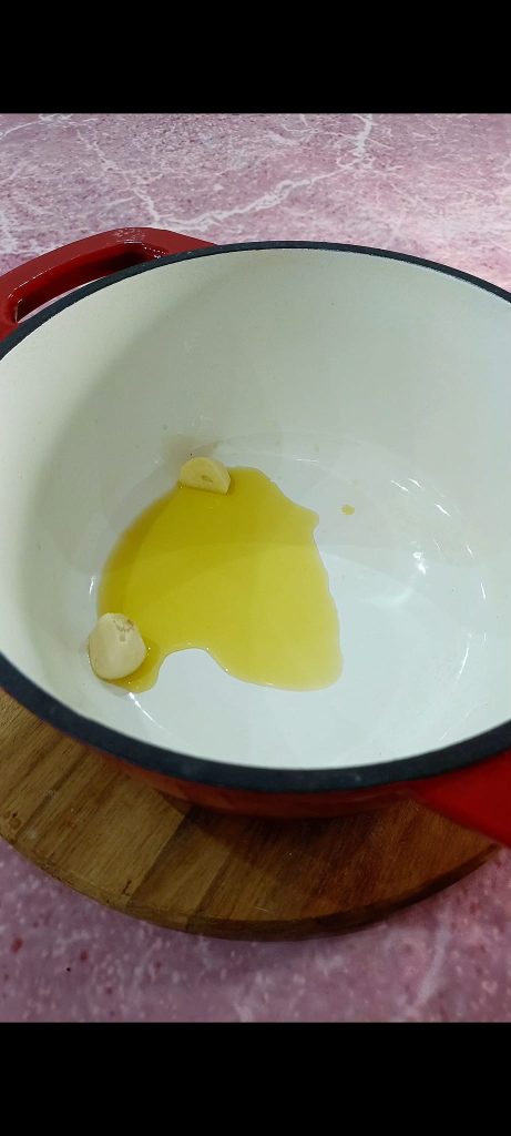 Knoblauch, Öl und Peperoncino