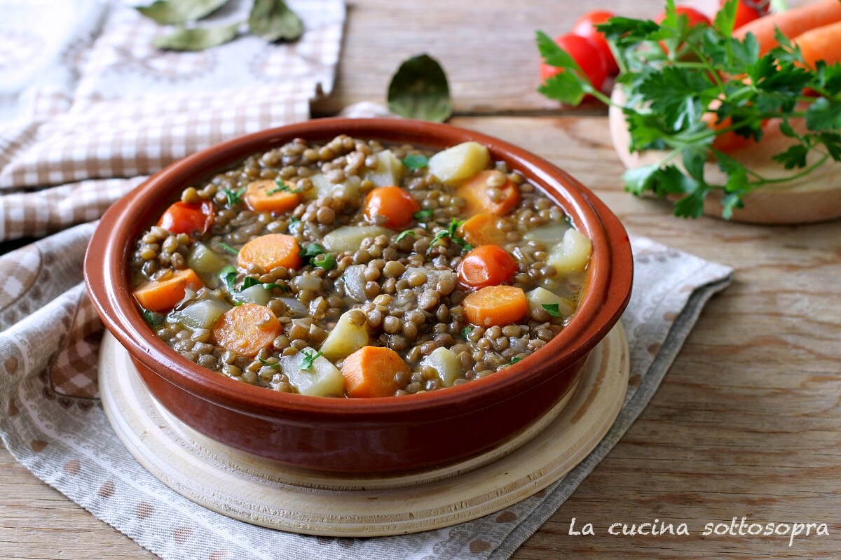Linsensuppe mit Kartoffeln