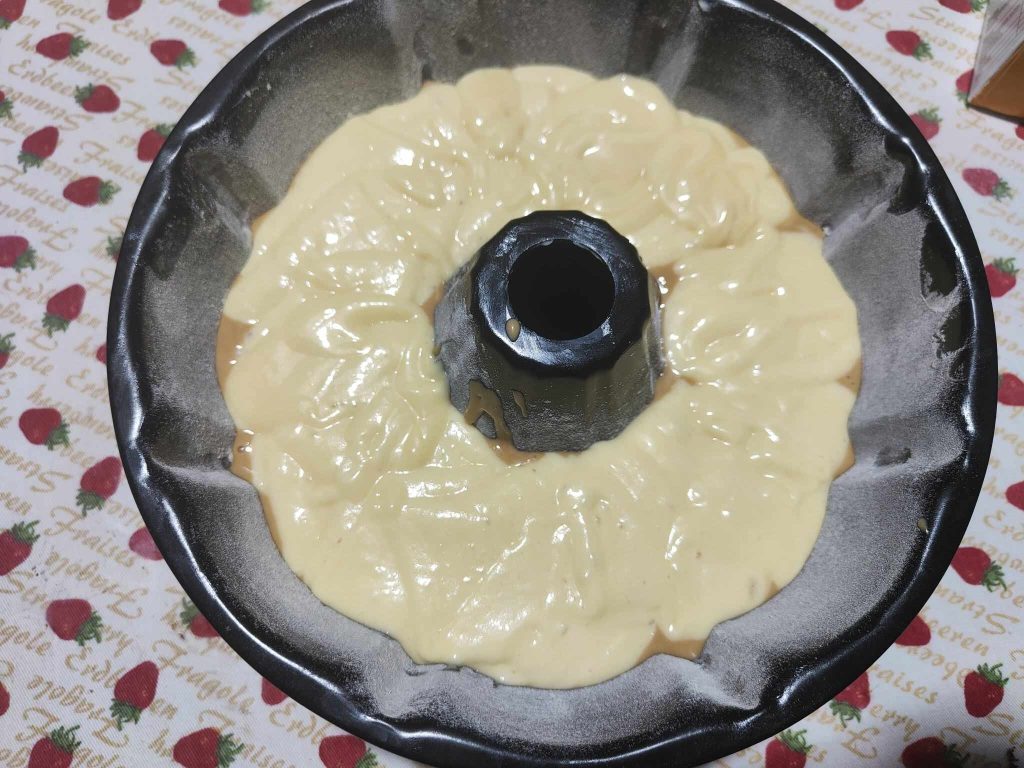 Dreifarbiger Gugelhupf