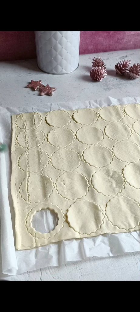 Wir stellen Blätterteigringe her
