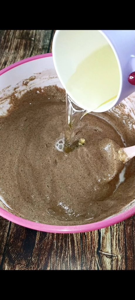 Wir fügen Milch und Öl hinzu