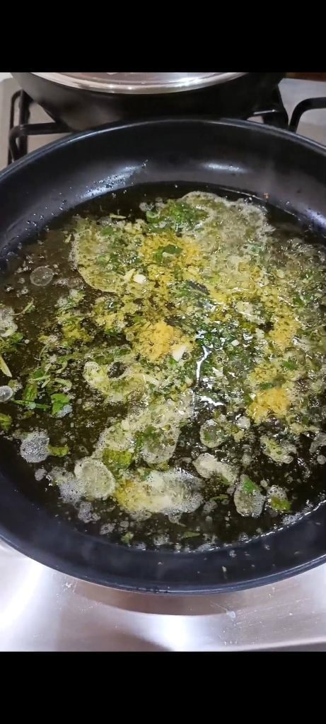 Wir bereiten das aromatische Öl vor
