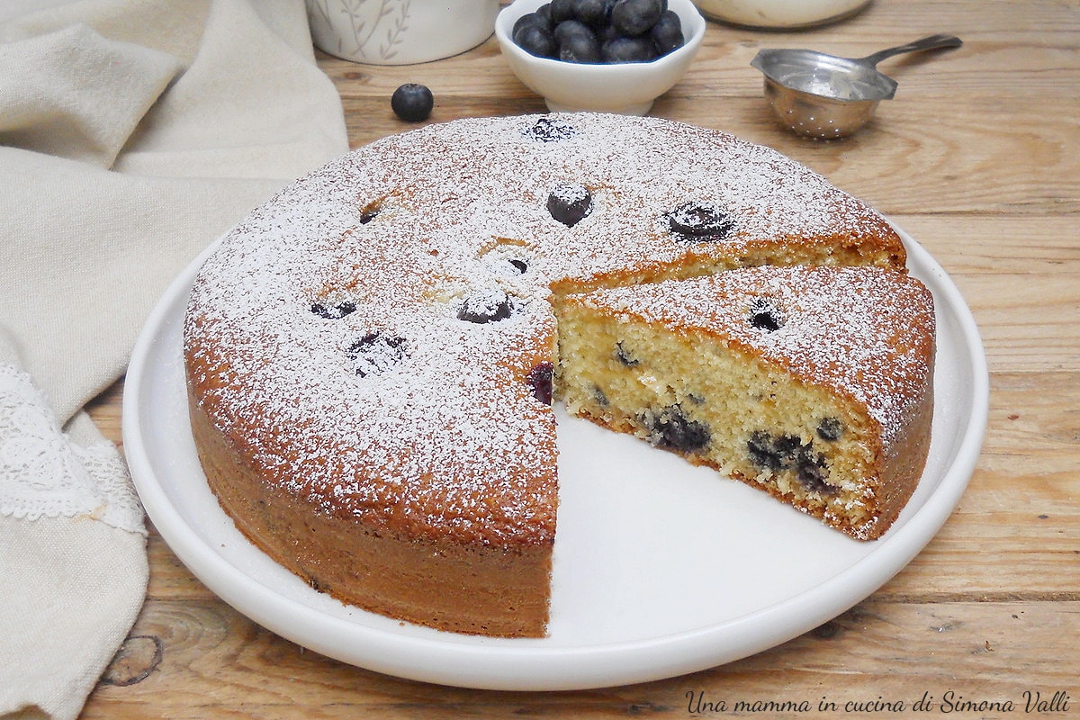 5-Minuten-Kuchen mit Kokos und Heidelbeeren