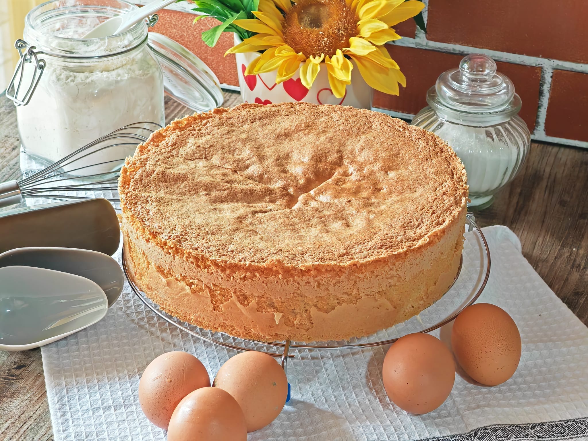 Klassischer Biskuitkuchen