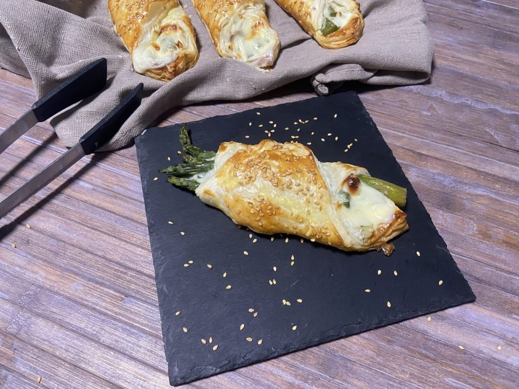Spargel im Blätterteig