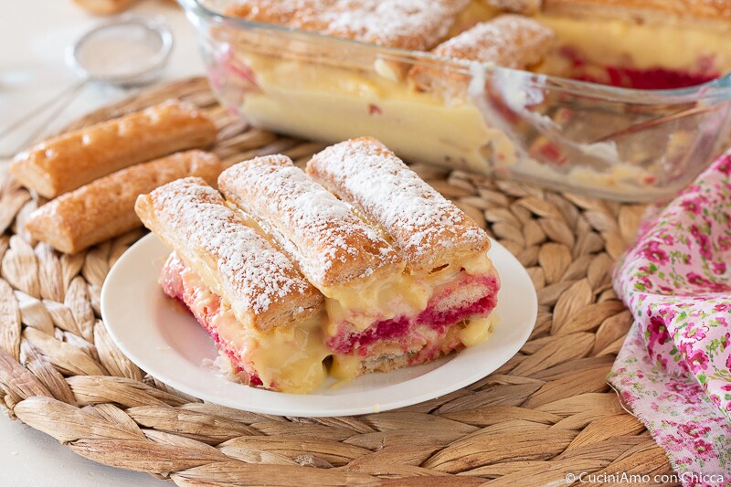 BLÄTTERTEIG-DESSERT MIT CREME