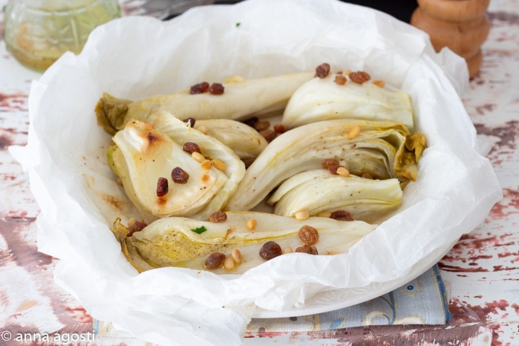 Belgische Endivie und Fenchel in der Folie