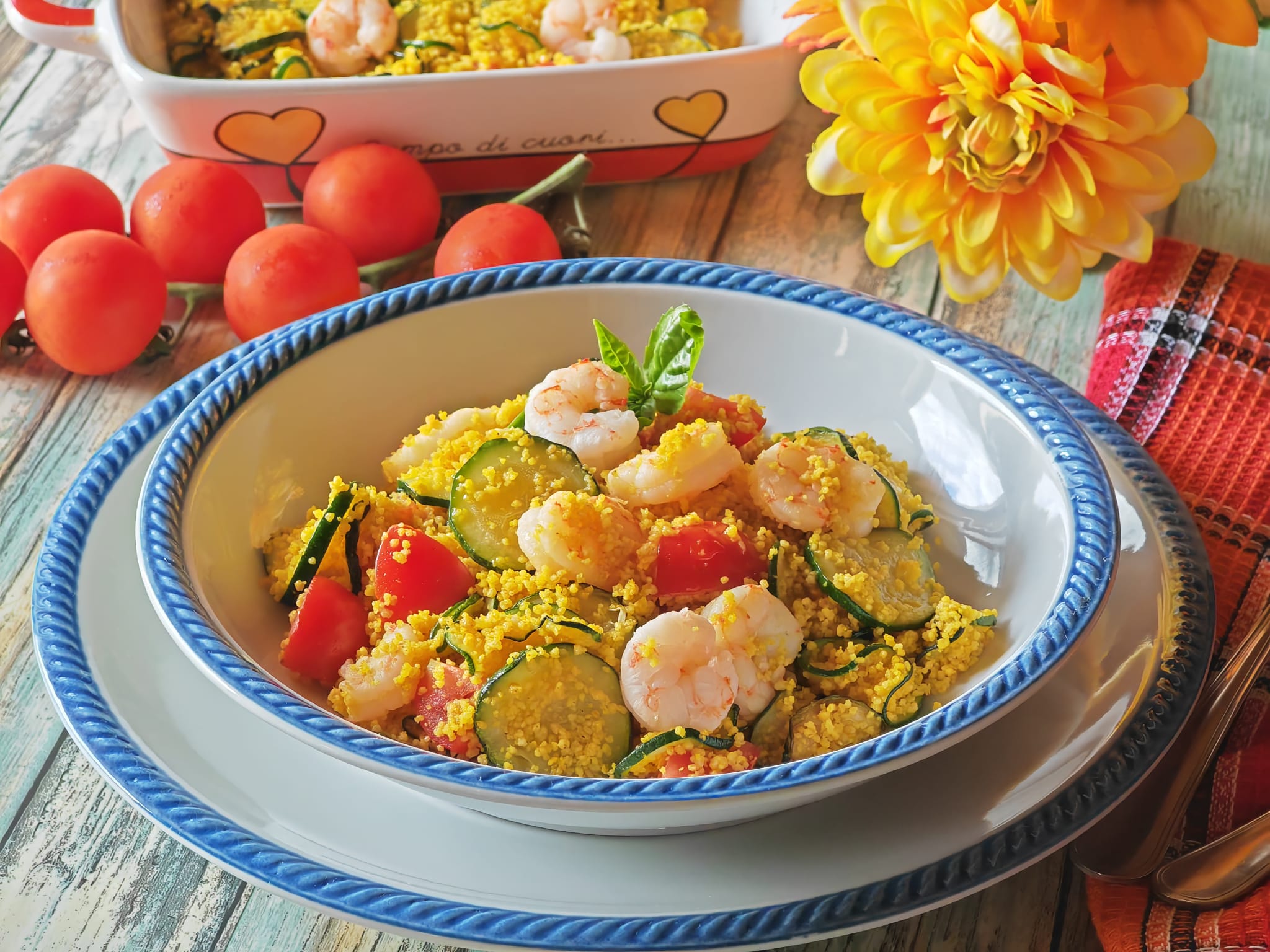 Couscous mit Zucchini und Garnelen