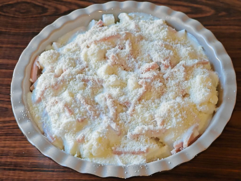 Blumenkohl mit Béchamel und gekochtem Schinken