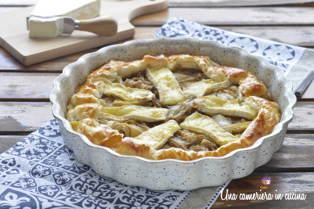 Blätterteigkuchen mit Chicorée und Brie