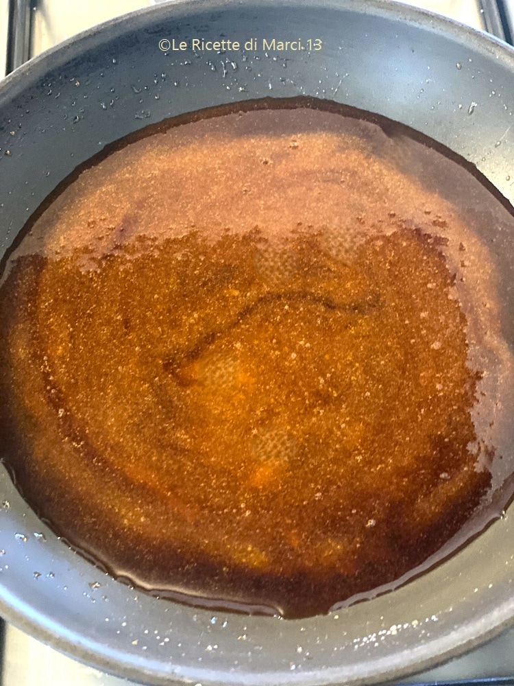Blätterteig mit Karamell-Äpfeln Karamell