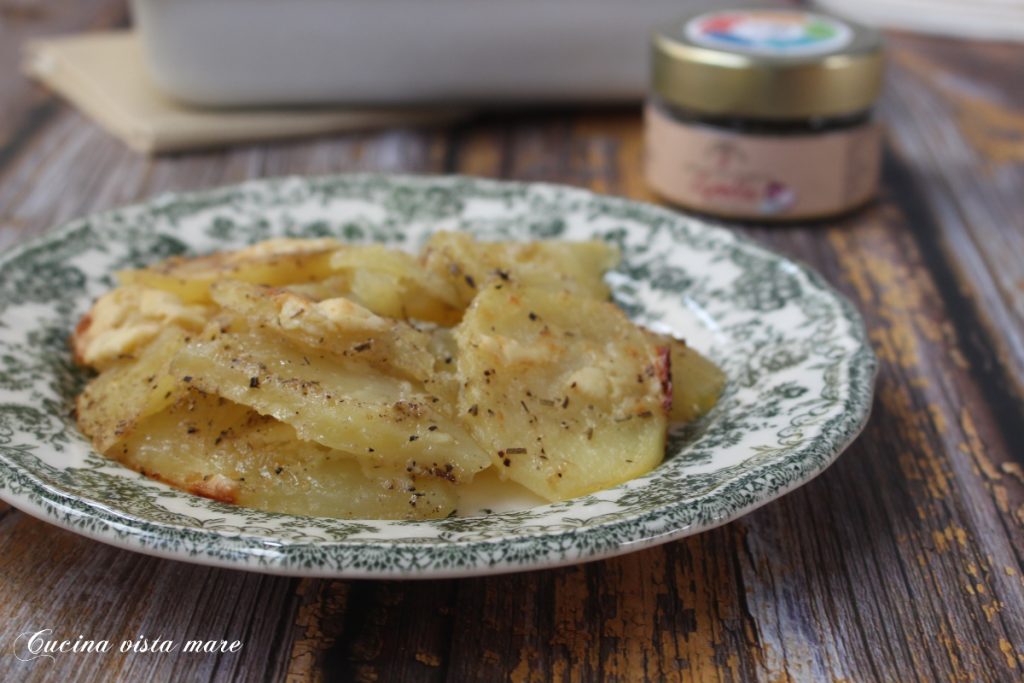 Blätterteig mit Kartoffeln und Cheddar Küche mit Meeresblick