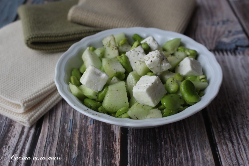 Bohnensalat mit Feta, Küche mit Meeresblick
