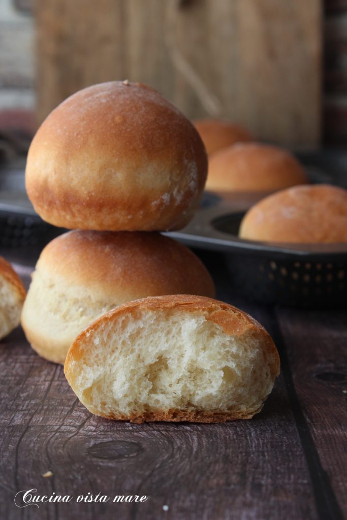 Briochebrötchen Küche mit Seeblick