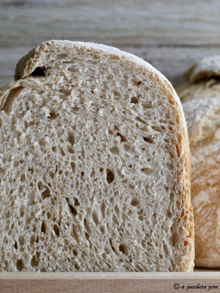 Brot mit Typ-2-Mehl mit Brotbackautomat Poolish-Methode