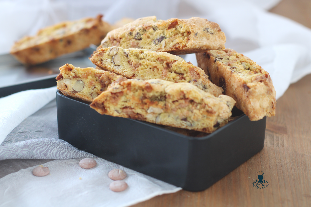 Cantucci mit Honig und rosa Schokolade, leckeres Rezept
