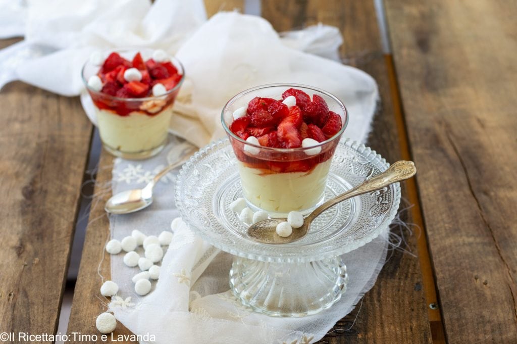 Chantilly-Creme mit Erdbeeren