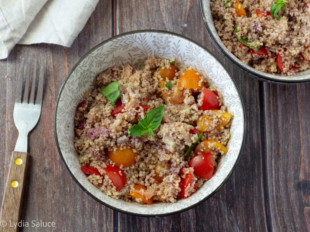 Cous Cous mit Lachs und Kirschtomaten