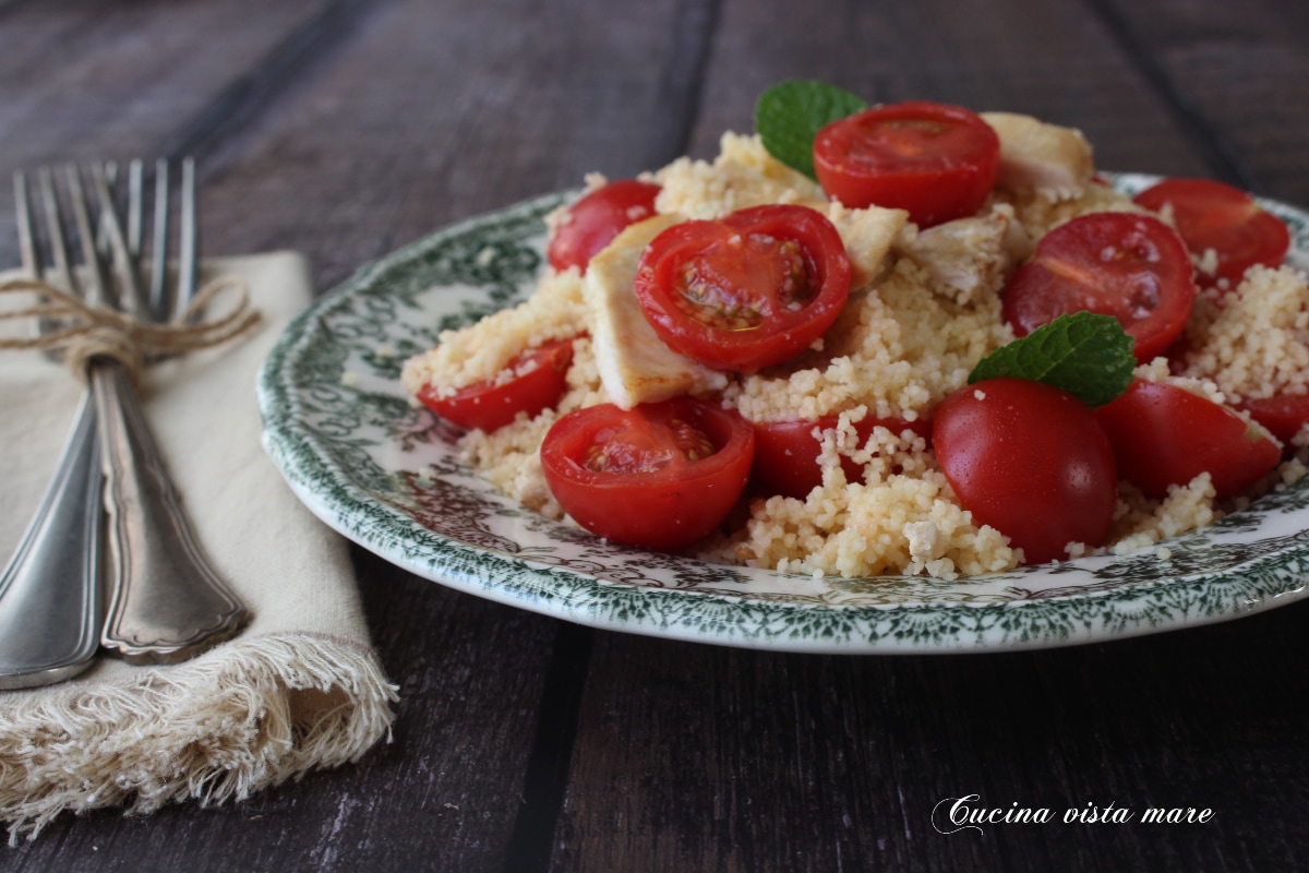 Couscous mit Hähnchen und Kirschtomaten