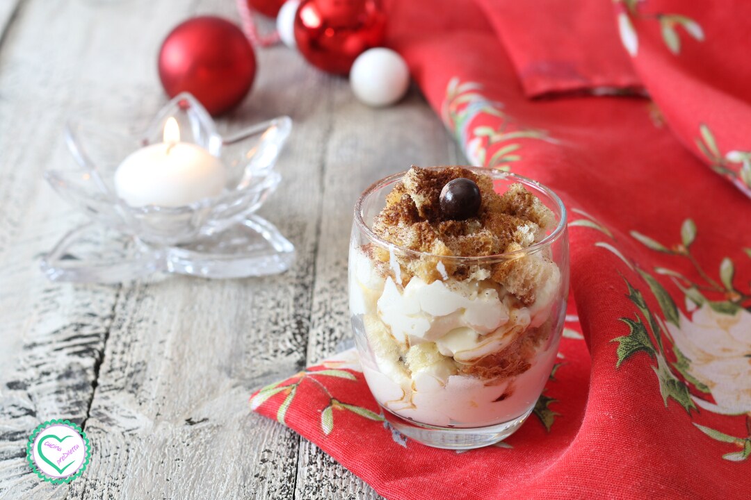 Creme und Pandoro im Glas