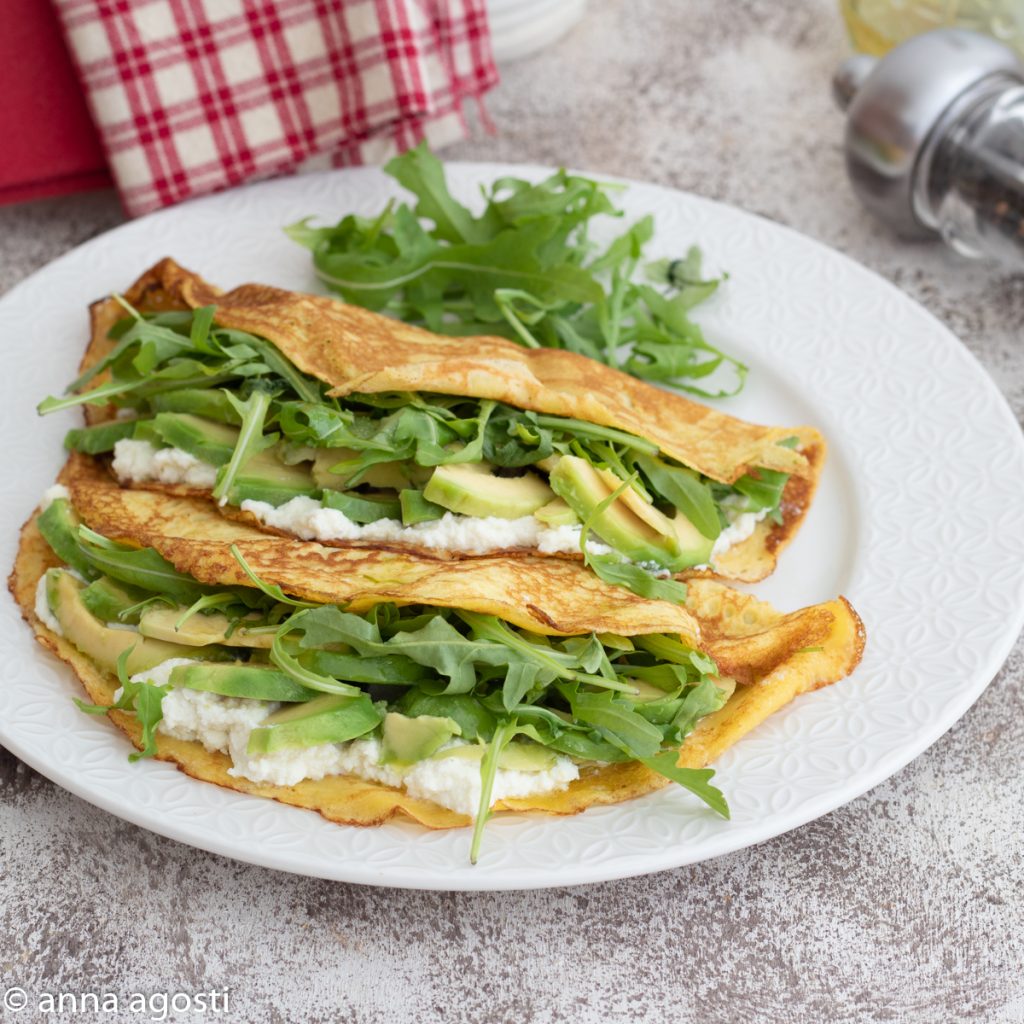 Crêpes mit Ricotta- und Avocadocreme