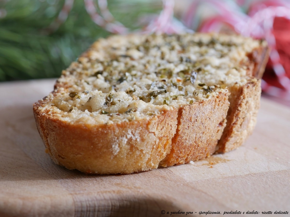 Crostone mit Caciocavallo, Oregano und Pfeffer
