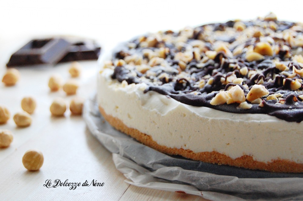 EISKUCHEN HERZ AUS SAHNE