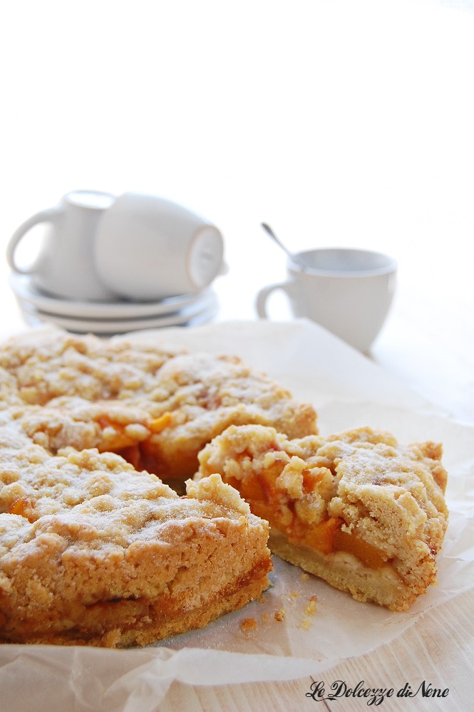 Pfirsichstreuselkuchen