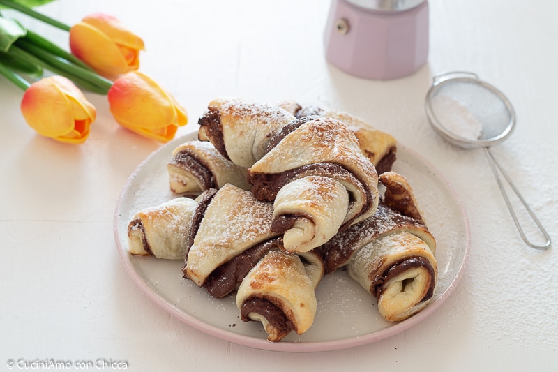 Doppelte Blätterteig-Croissants mit Nutella