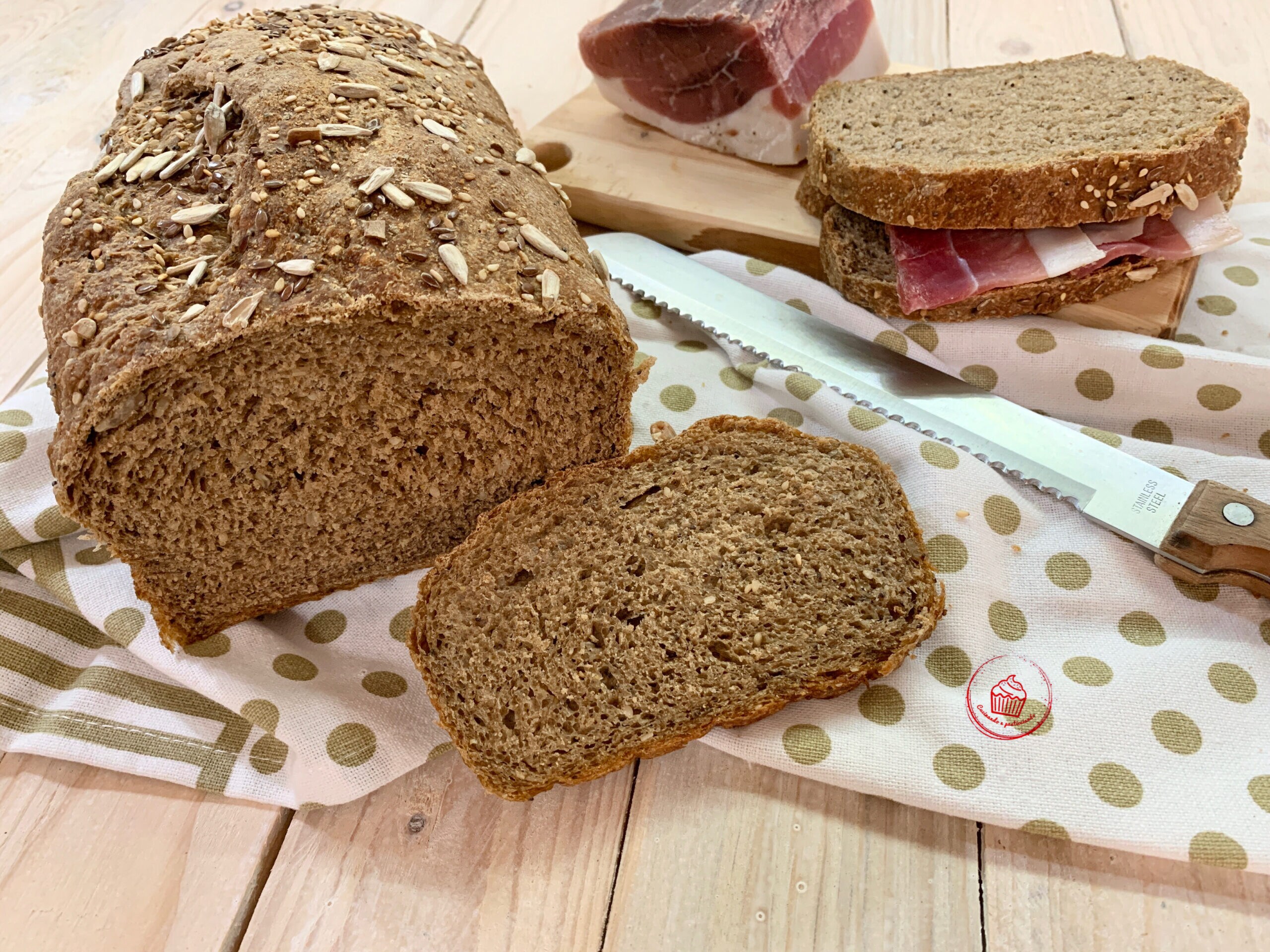Vollkornbrot mit Samen