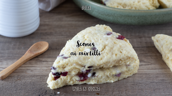 Heidelbeer-Scones, das Rezept, um sie zu Hause zu machen
