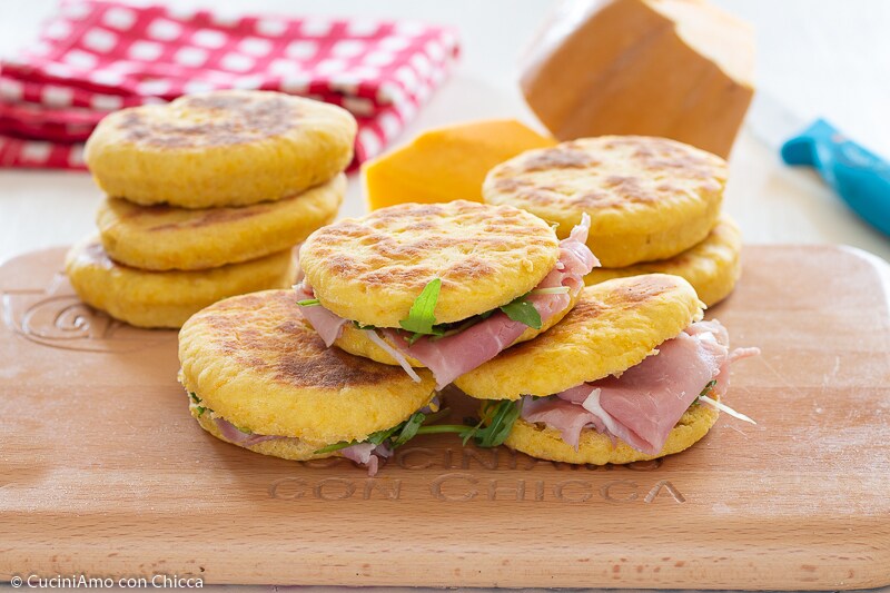 EINFACHE UND SCHNELLE KÜRBISBRÖTCHEN