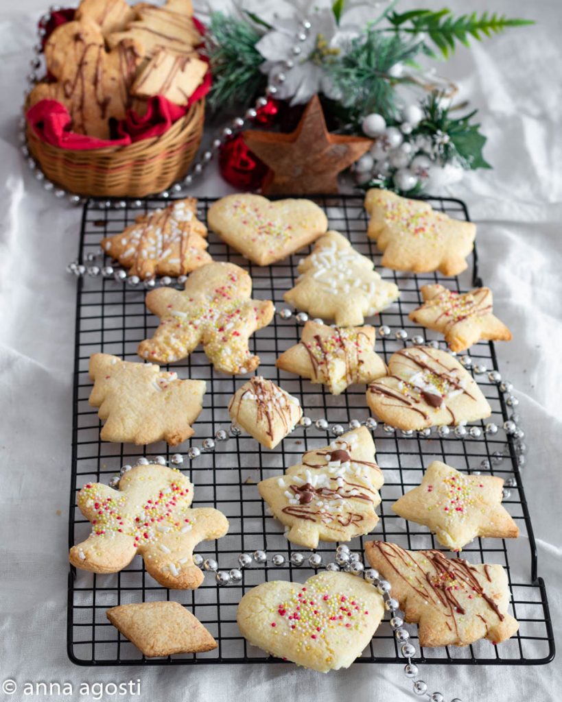Einfache und schnelle Weihnachtsplätzchen, auch in der Mikrowelle