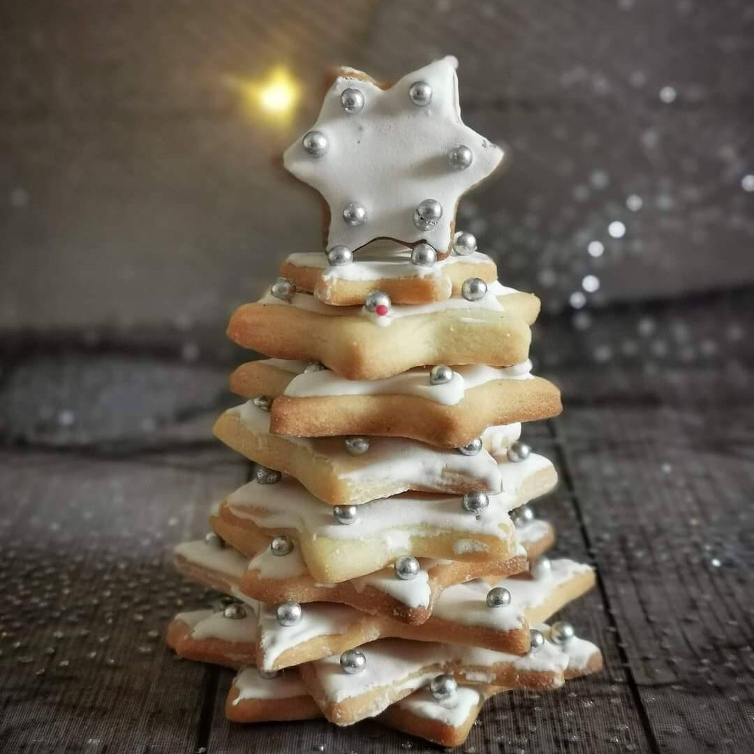 STERNKEKSE MIT ROYAL ICING