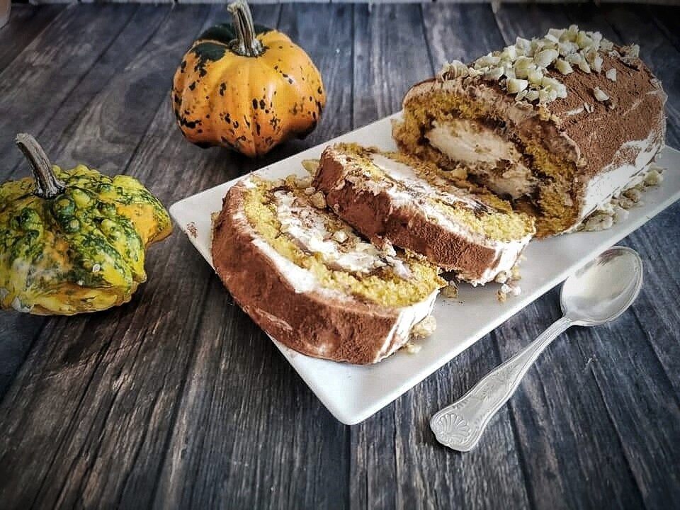 KÜRBISROLLE MIT MARONENCREME