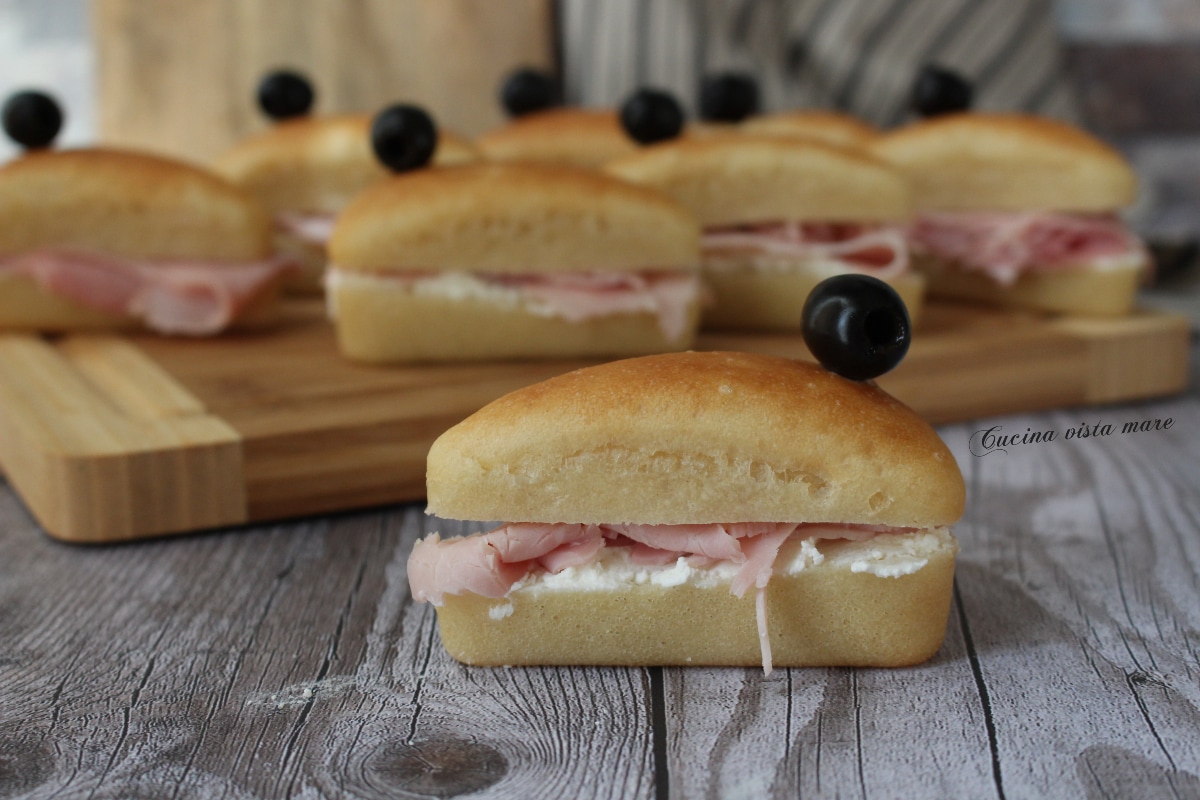 Focaccia-Sandwich in Stücken