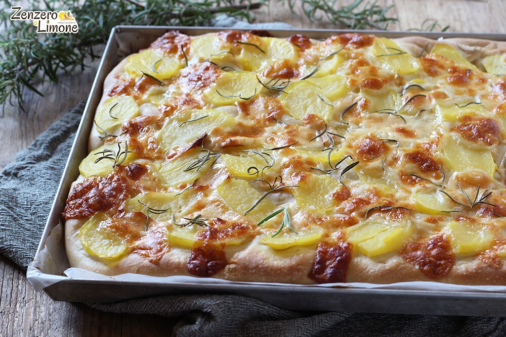 Focaccia mit Kartoffeln und Scamorza