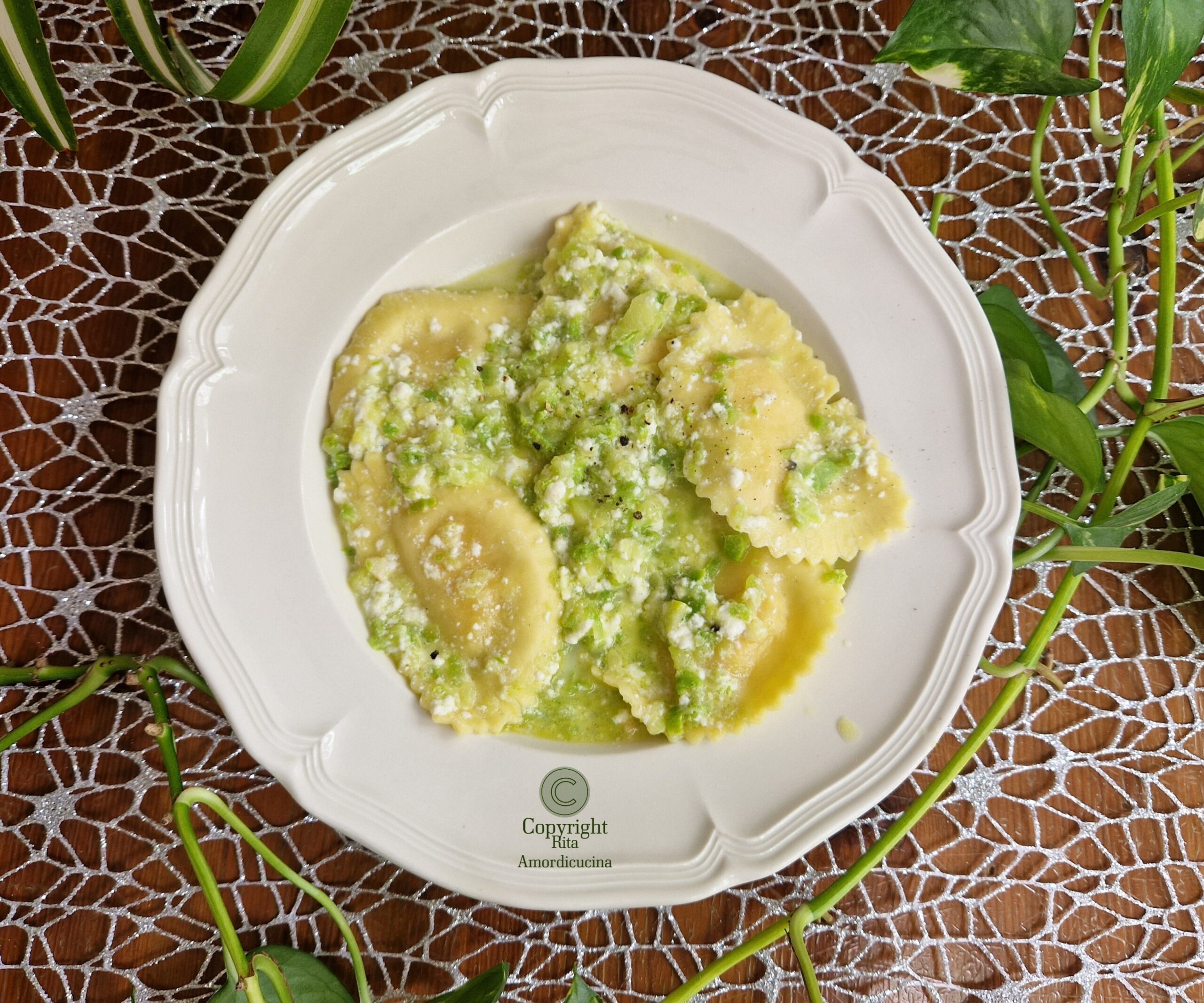 Die Ravioli mit Ricotta-Zucchini-Creme